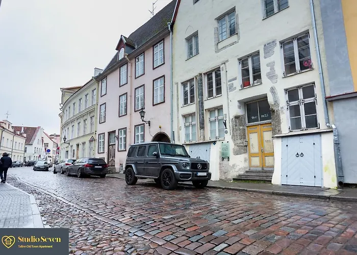 Seven - Old Town Apartment *