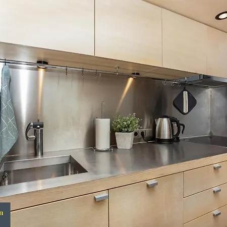 Seven - Old Town * טאלין